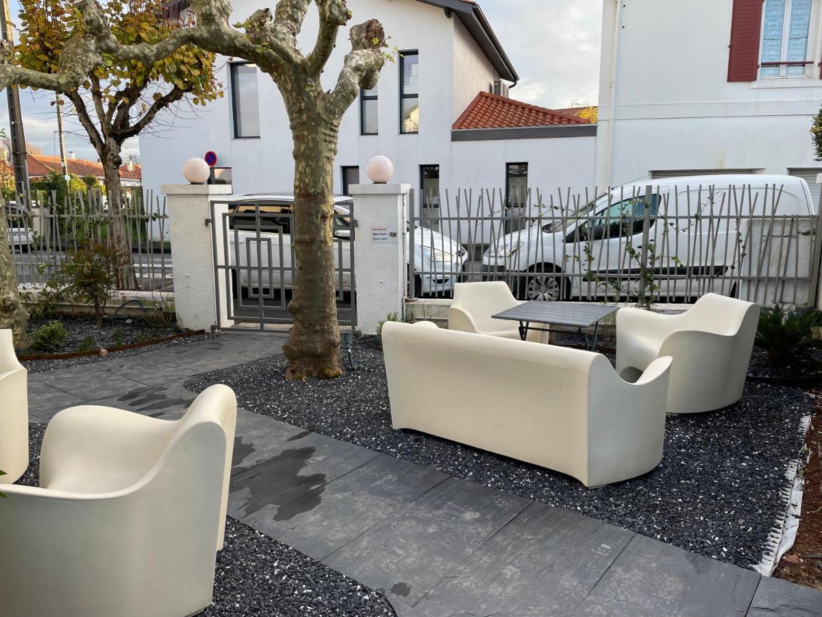Hotel Mirano Биариц Екстериор снимка